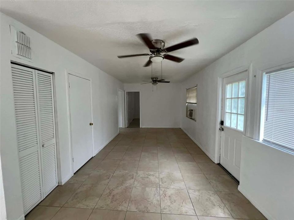 Active With Contract: $2,000 (4 beds, 2 baths, 1281 Square Feet)