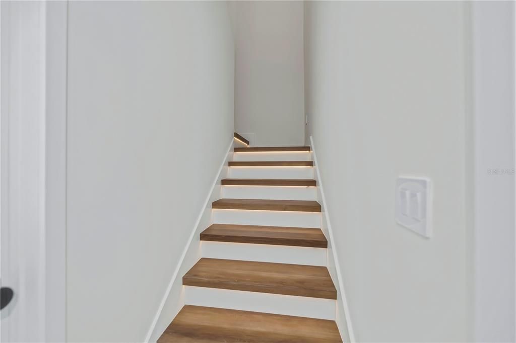 For Sale: $675,000 (3 beds, 2 baths, 2118 Square Feet)