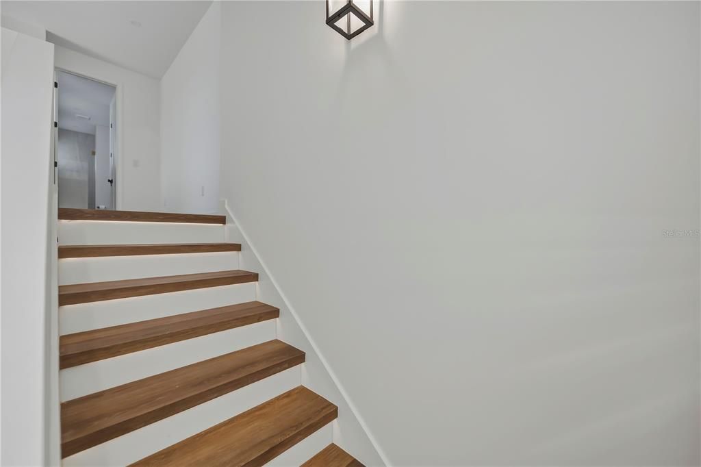 For Sale: $675,000 (3 beds, 2 baths, 2118 Square Feet)