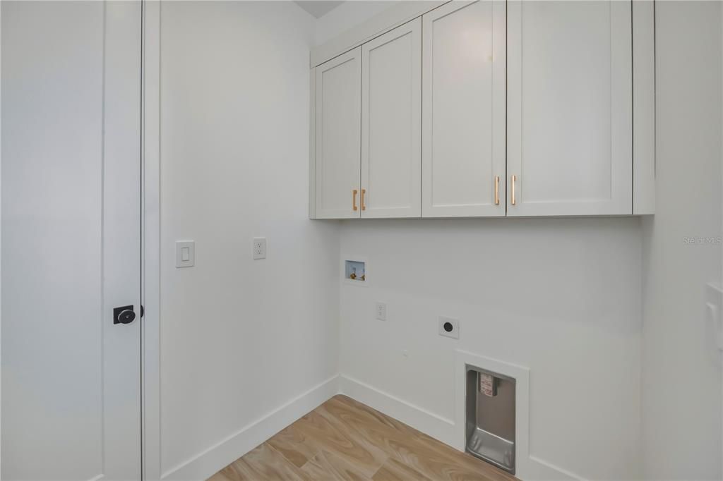 For Sale: $675,000 (3 beds, 2 baths, 2118 Square Feet)