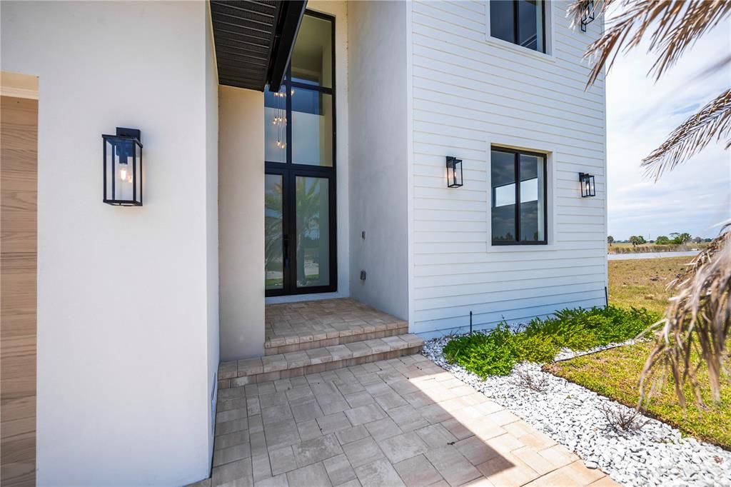 For Sale: $675,000 (3 beds, 2 baths, 2118 Square Feet)