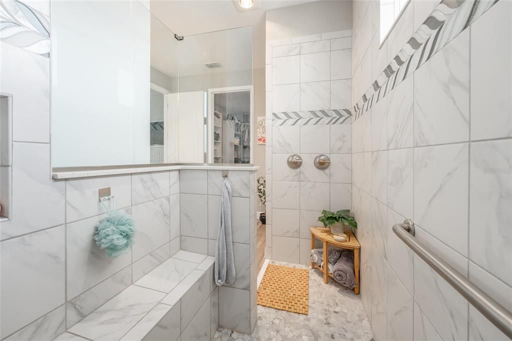 En Venta: $589,900 (2 camas, 2 baños, 2097 Pies cuadrados)