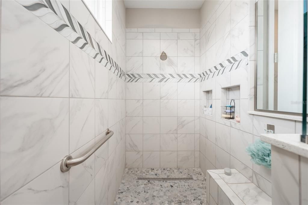 En Venta: $589,900 (2 camas, 2 baños, 2097 Pies cuadrados)