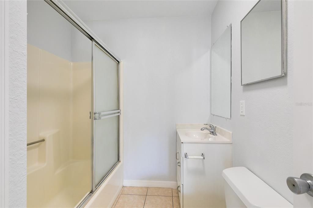For Rent: $1,425 (2 beds, 2 baths, 955 Square Feet)