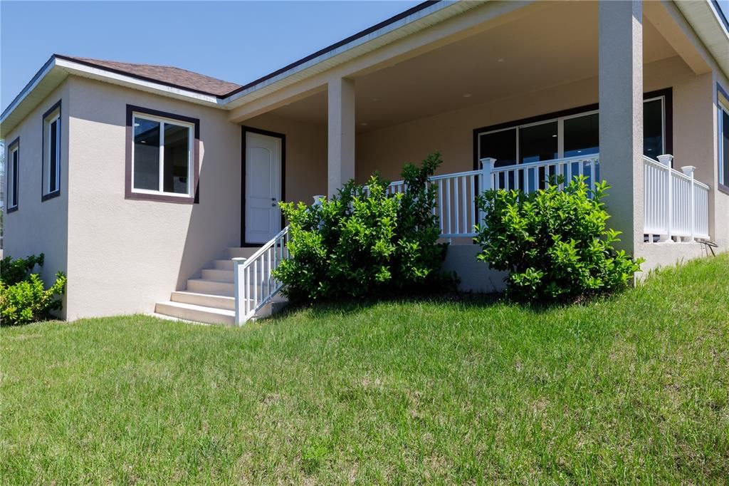 Activo con contrato: $689,000 (3 camas, 2 baños, 2195 Pies cuadrados)