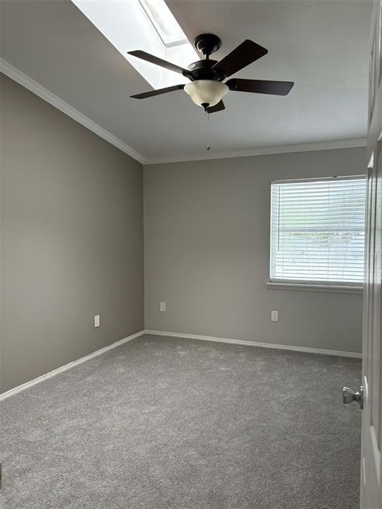 For Rent: $1,700 (2 beds, 1 baths, 882 Square Feet)