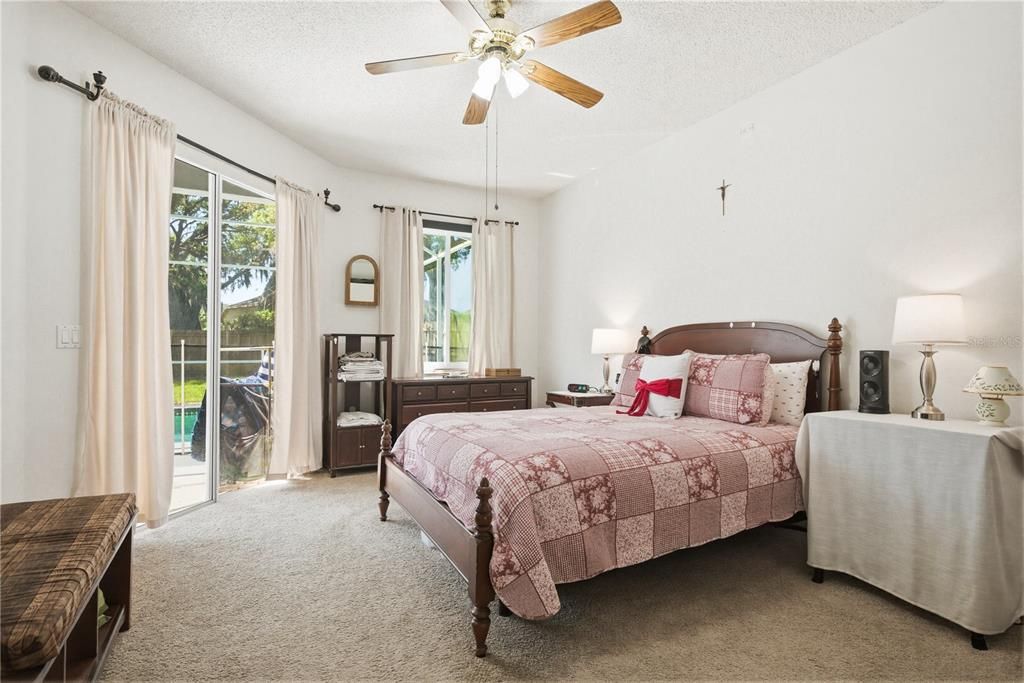 Active With Contract: $450,000 (4 beds, 2 baths, 2523 Square Feet)