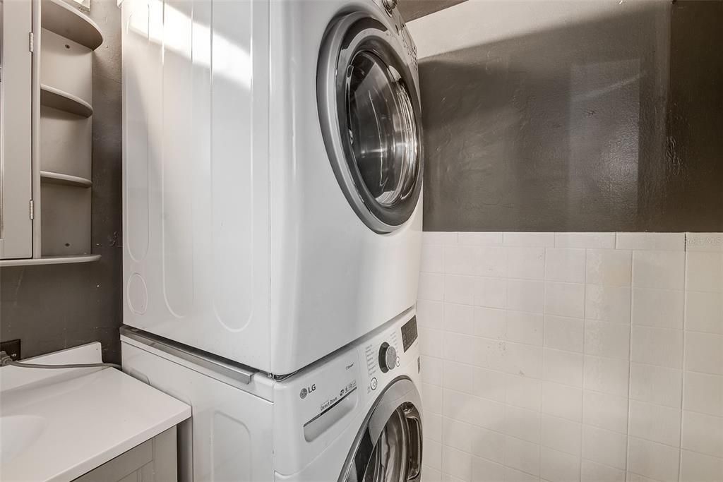 For Sale: $89,000 (1 beds, 1 baths, 543 Square Feet)