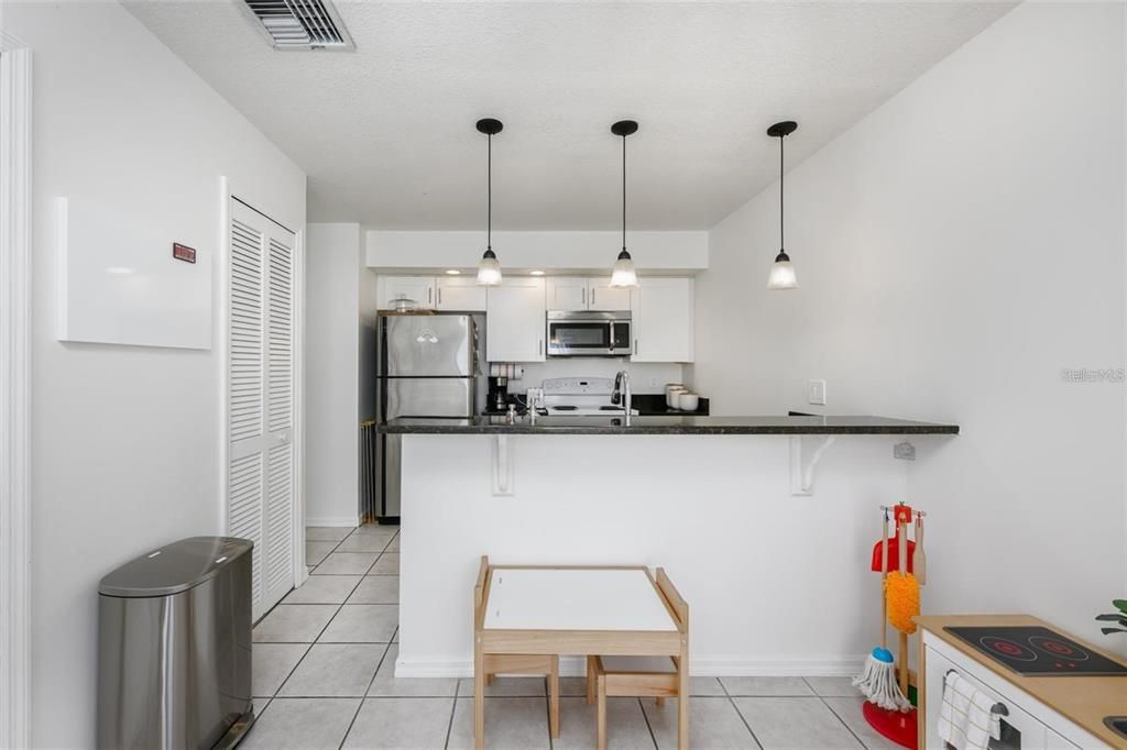 En Venta: $259,000 (2 camas, 2 baños, 1295 Pies cuadrados)