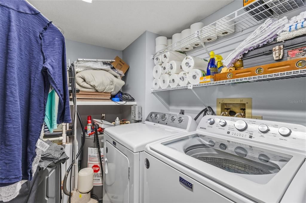 На продажу: $299,900 (2 спален, 2 ванн, 1178 Квадратных фут)