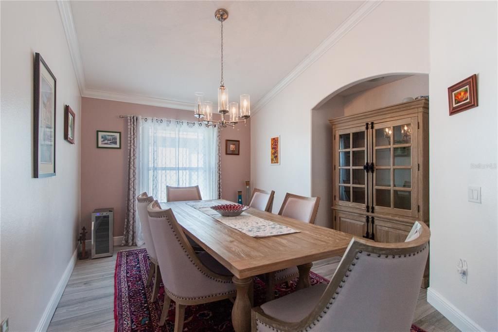 Под контрактом: $3,000 (4 спален, 3 ванн, 1904 Квадратных фут)