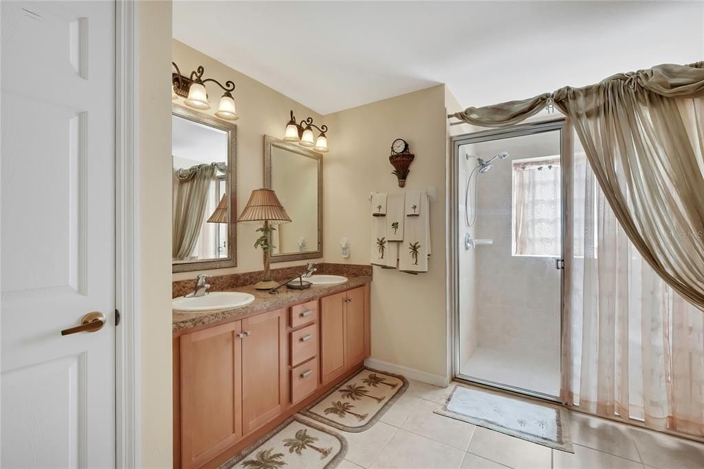 For Sale: $399,900 (3 beds, 2 baths, 1963 Square Feet)
