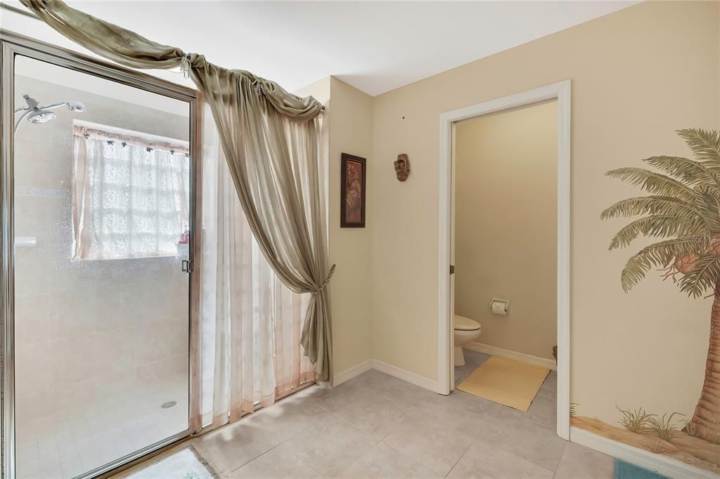 For Sale: $399,900 (3 beds, 2 baths, 1963 Square Feet)