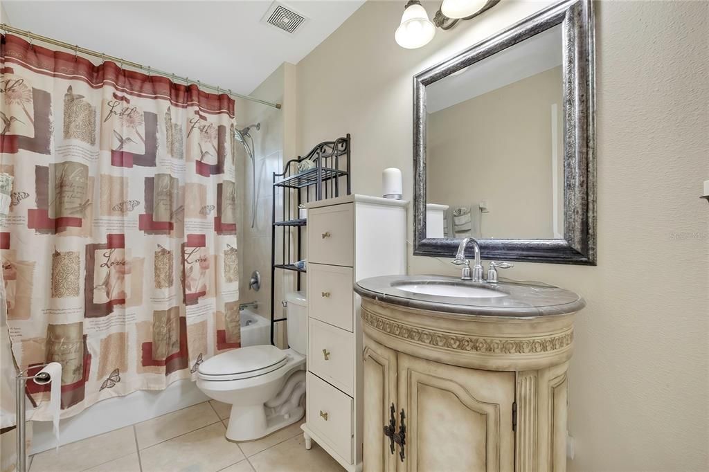 For Sale: $399,900 (3 beds, 2 baths, 1963 Square Feet)