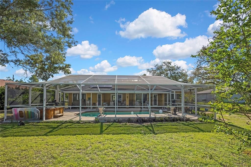 For Sale: $399,900 (3 beds, 2 baths, 1963 Square Feet)