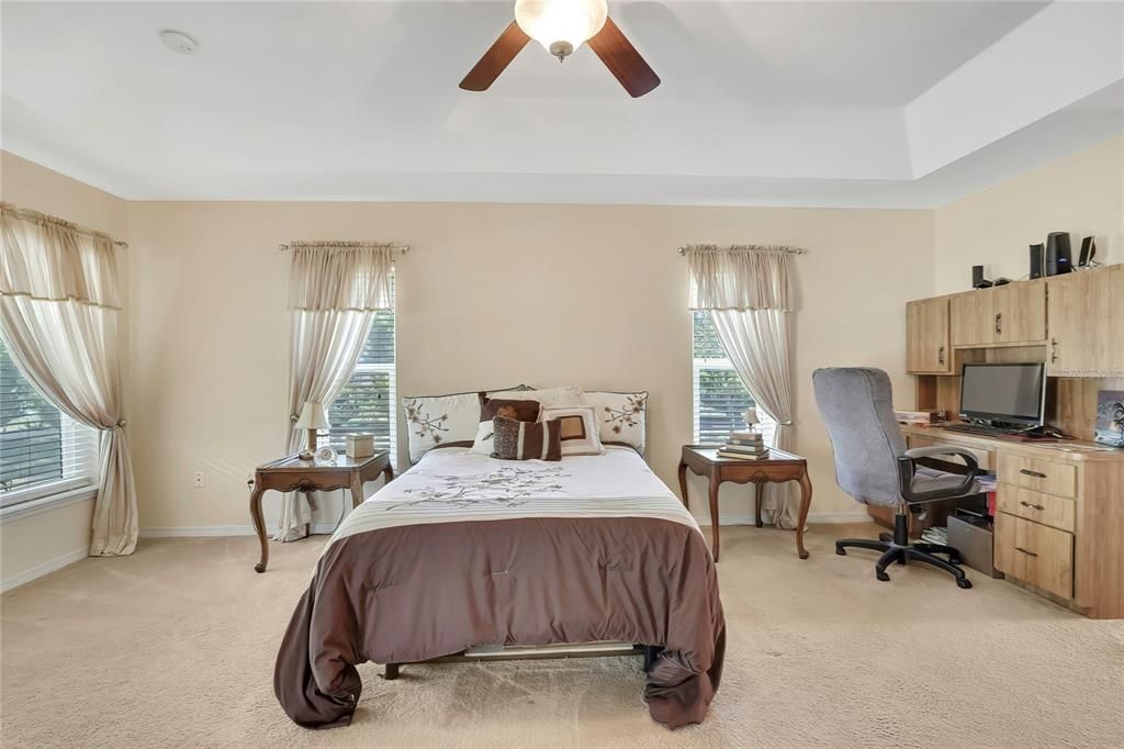 For Sale: $399,900 (3 beds, 2 baths, 1963 Square Feet)