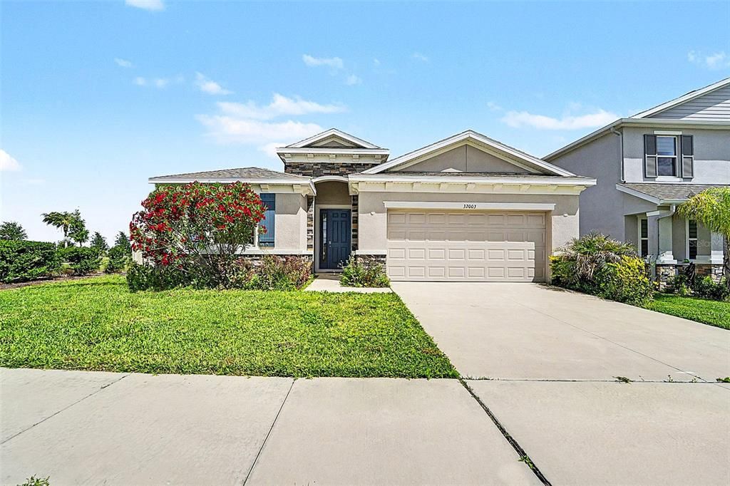 Recently Sold: $465,000 (4 beds, 2 baths, 2037 Square Feet)