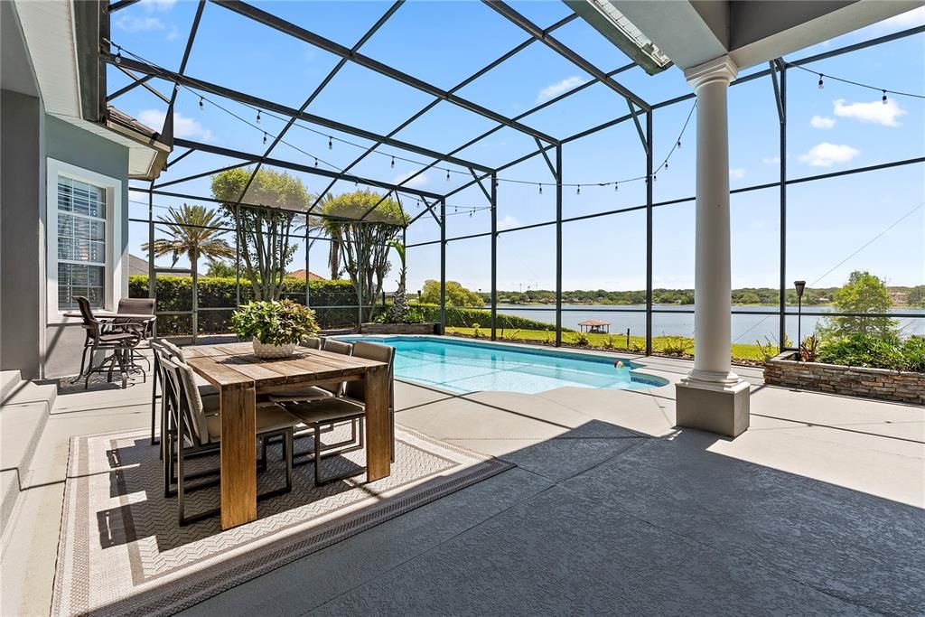 For Sale: $2,500,000 (6 beds, 4 baths, 4482 Square Feet)