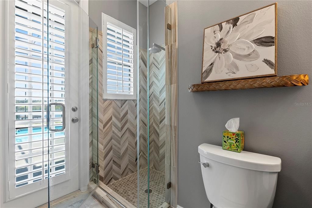 For Sale: $2,500,000 (6 beds, 4 baths, 4482 Square Feet)