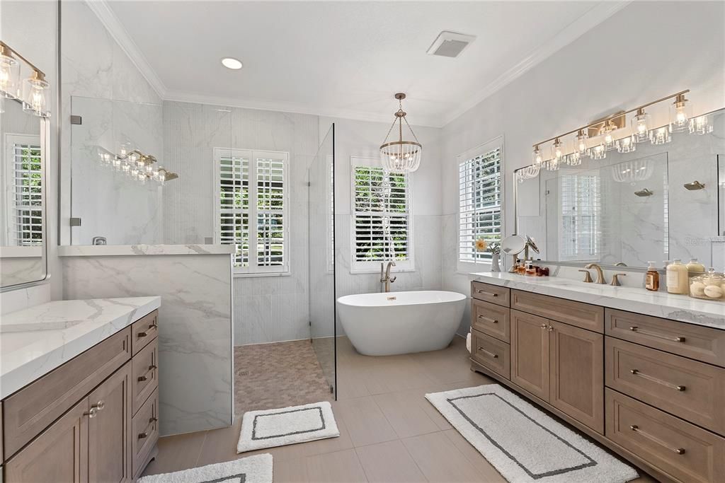 For Sale: $2,500,000 (6 beds, 4 baths, 4482 Square Feet)