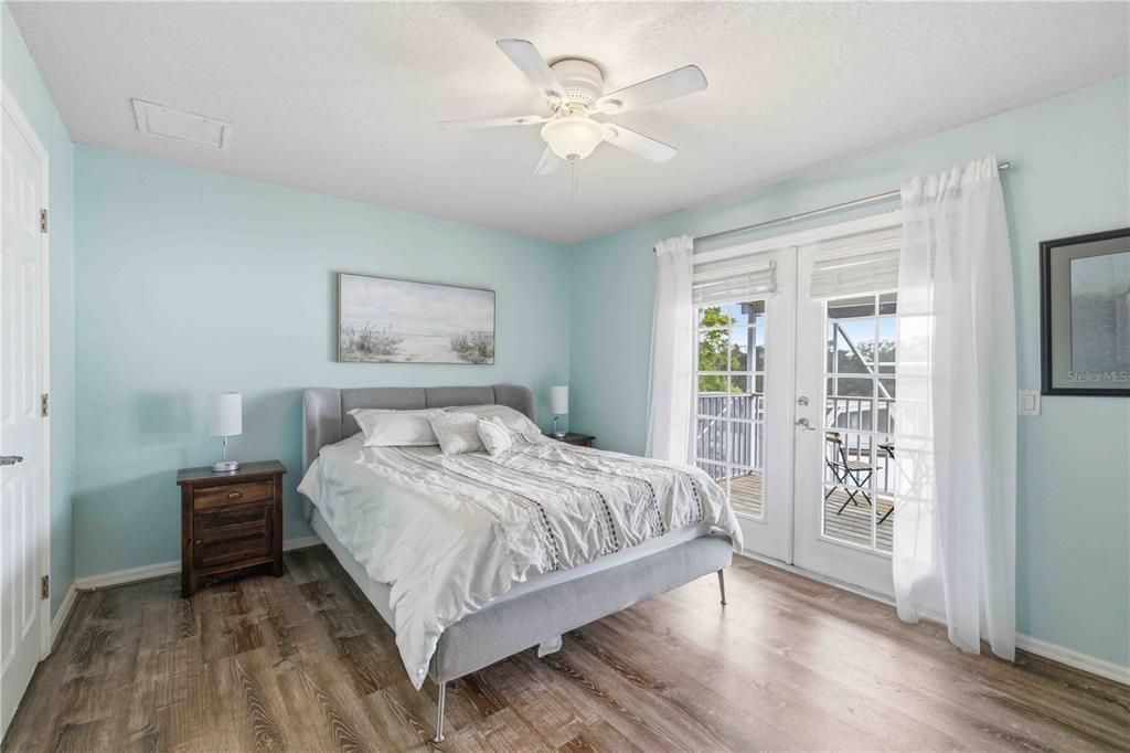 Active With Contract: $649,900 (4 beds, 3 baths, 2698 Square Feet)