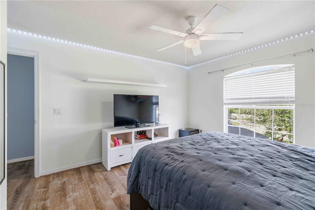 Active With Contract: $649,900 (4 beds, 3 baths, 2698 Square Feet)