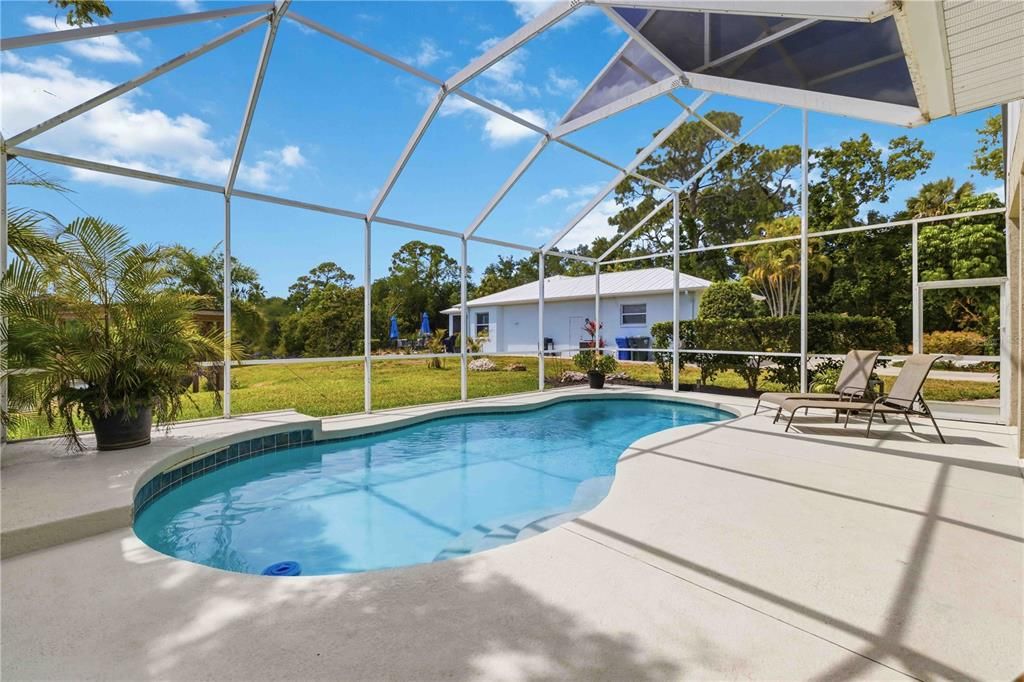 Active With Contract: $649,900 (4 beds, 3 baths, 2698 Square Feet)