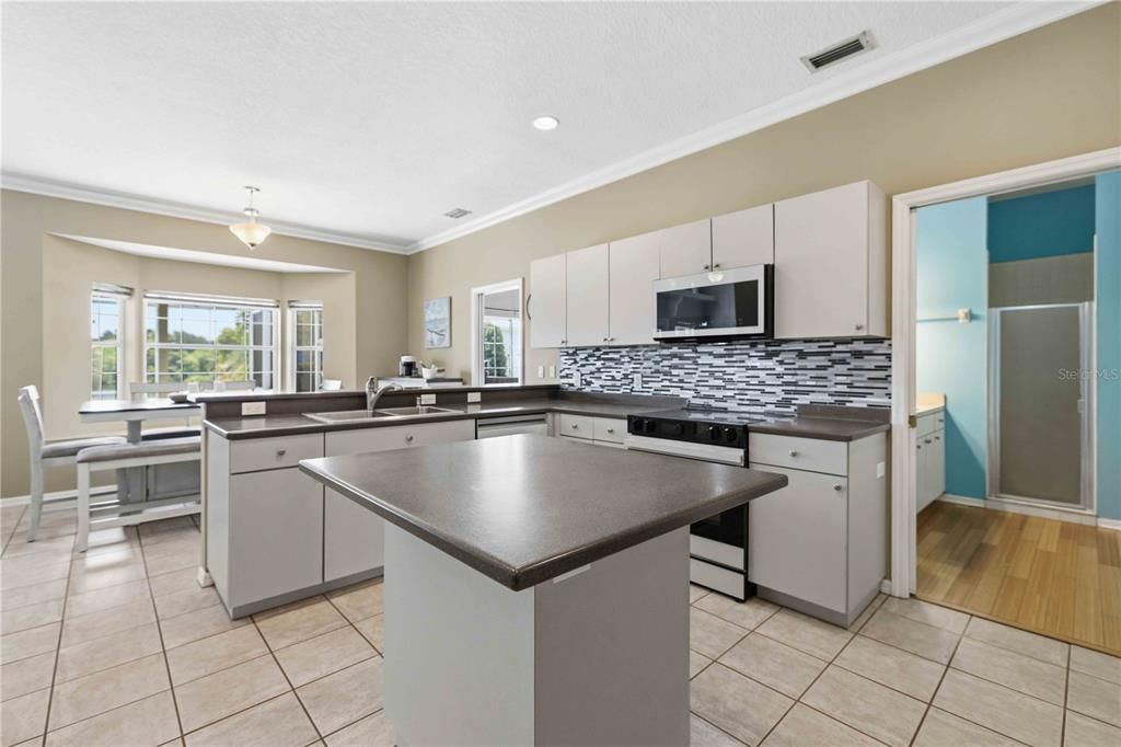 Active With Contract: $649,900 (4 beds, 3 baths, 2698 Square Feet)