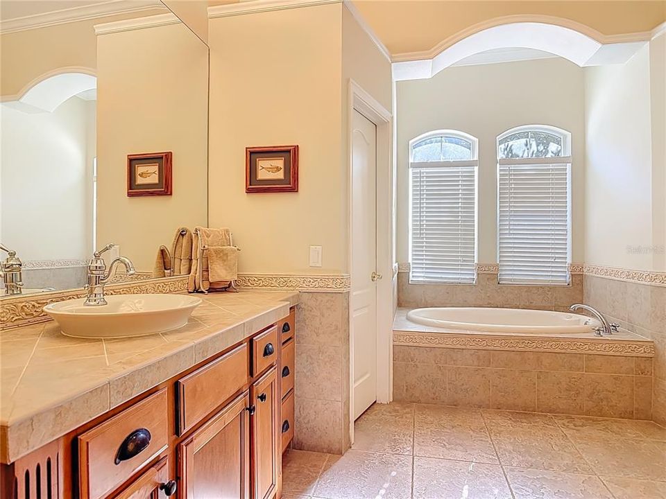 For Sale: $899,900 (4 beds, 3 baths, 3403 Square Feet)