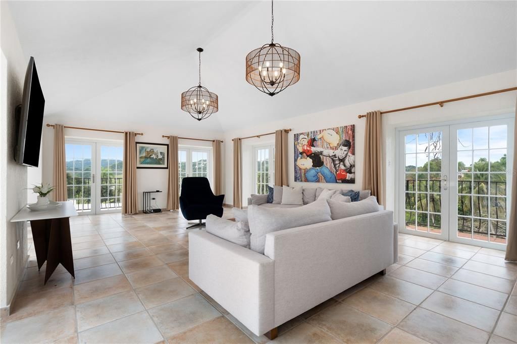 Active With Contract: $825,000 (4 beds, 4 baths, 3200 Square Feet)