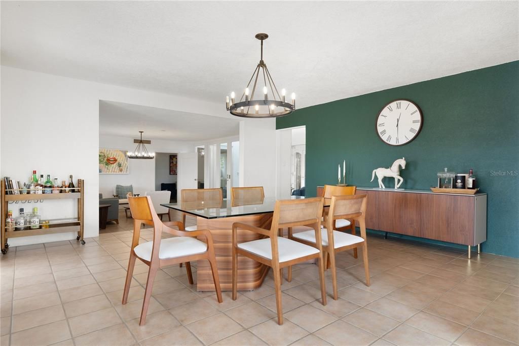 Active With Contract: $825,000 (4 beds, 4 baths, 3200 Square Feet)
