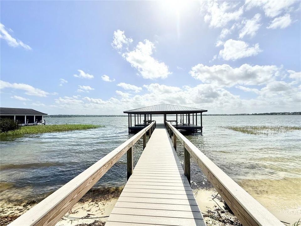 For Sale: $1,200,000 (1.19 acres)