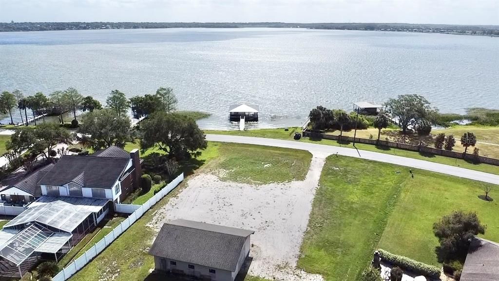 For Sale: $1,200,000 (1.19 acres)