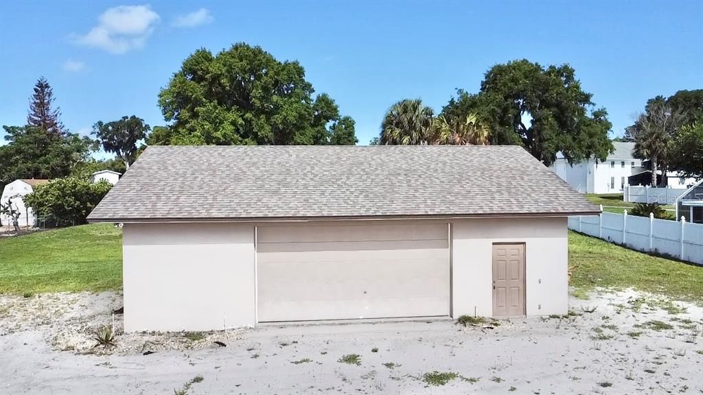 For Sale: $1,200,000 (1.19 acres)