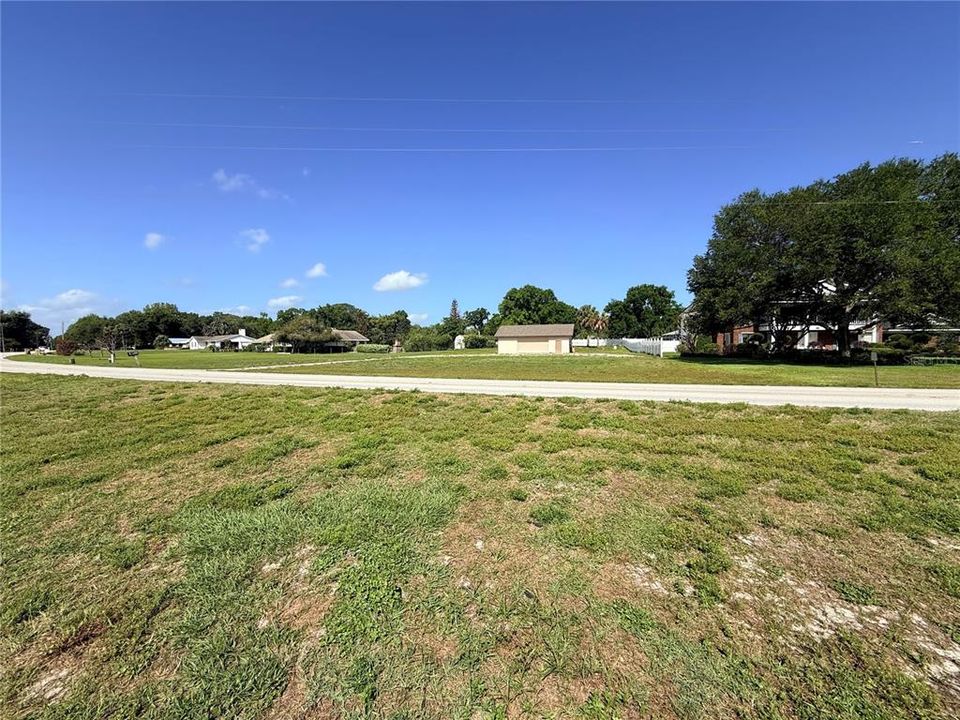 For Sale: $1,200,000 (1.19 acres)