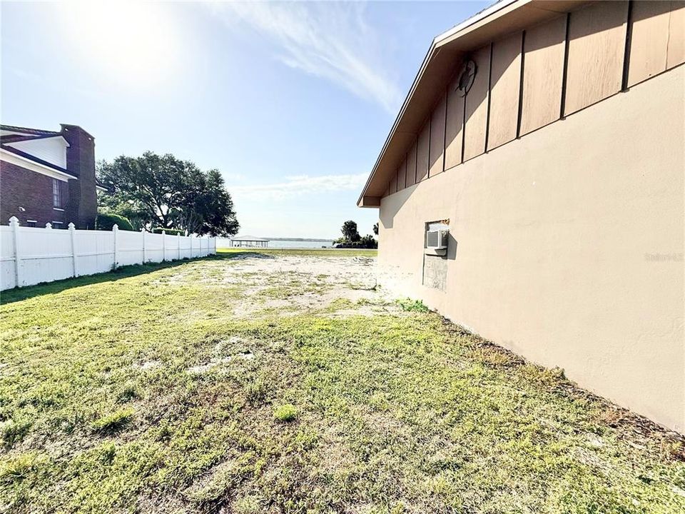 For Sale: $1,200,000 (1.19 acres)