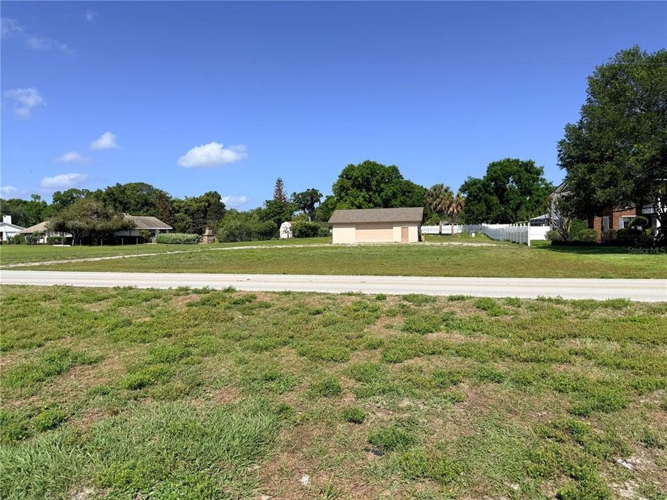 For Sale: $1,200,000 (1.19 acres)