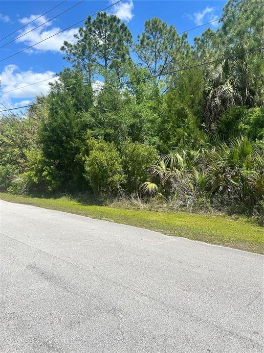 En Venta: $72,000 (0.23 acres)