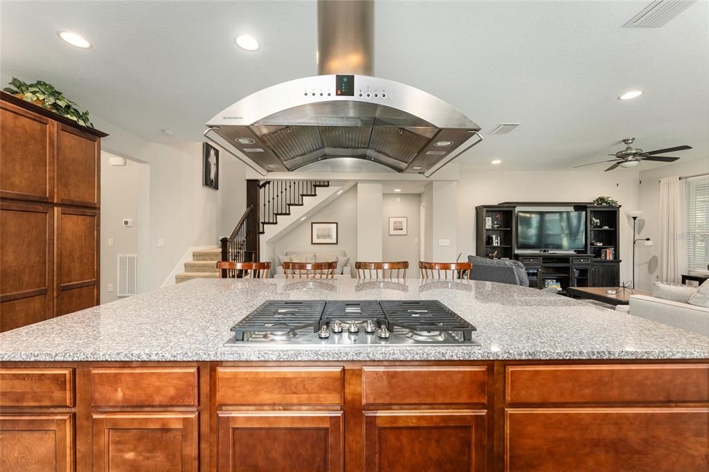 For Rent: $2,800 (3 beds, 3 baths, 2328 Square Feet)