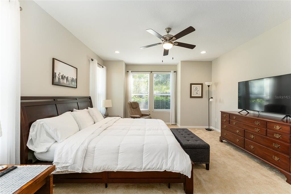 For Rent: $2,800 (3 beds, 3 baths, 2328 Square Feet)