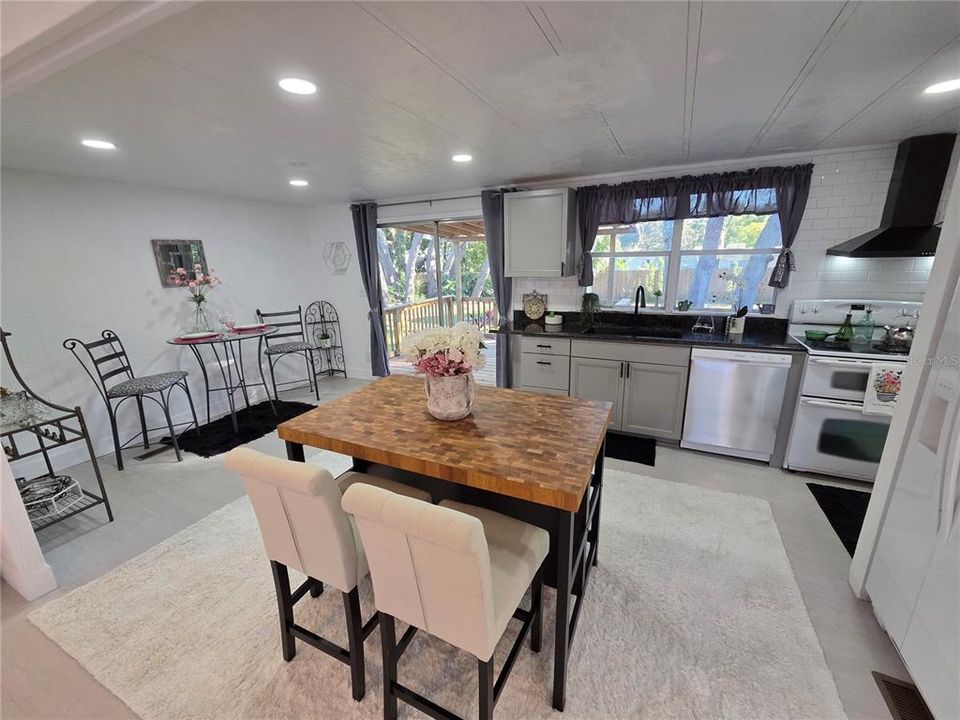 En Venta: $204,900 (3 camas, 2 baños, 1152 Pies cuadrados)