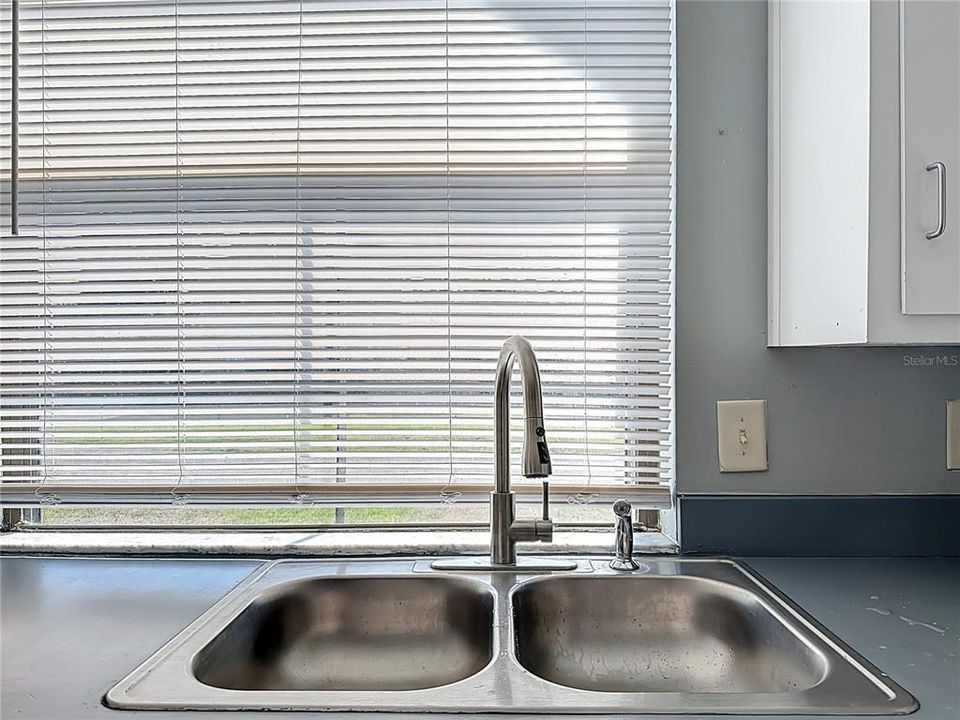 For Sale: $249,000 (3 beds, 2 baths, 1456 Square Feet)