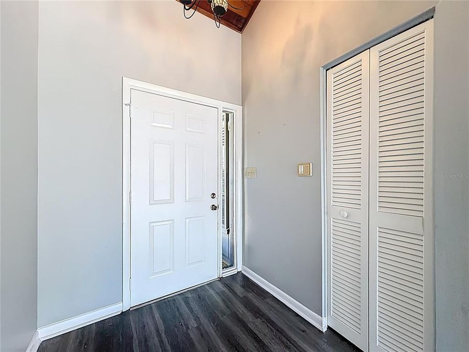 For Sale: $249,000 (3 beds, 2 baths, 1456 Square Feet)