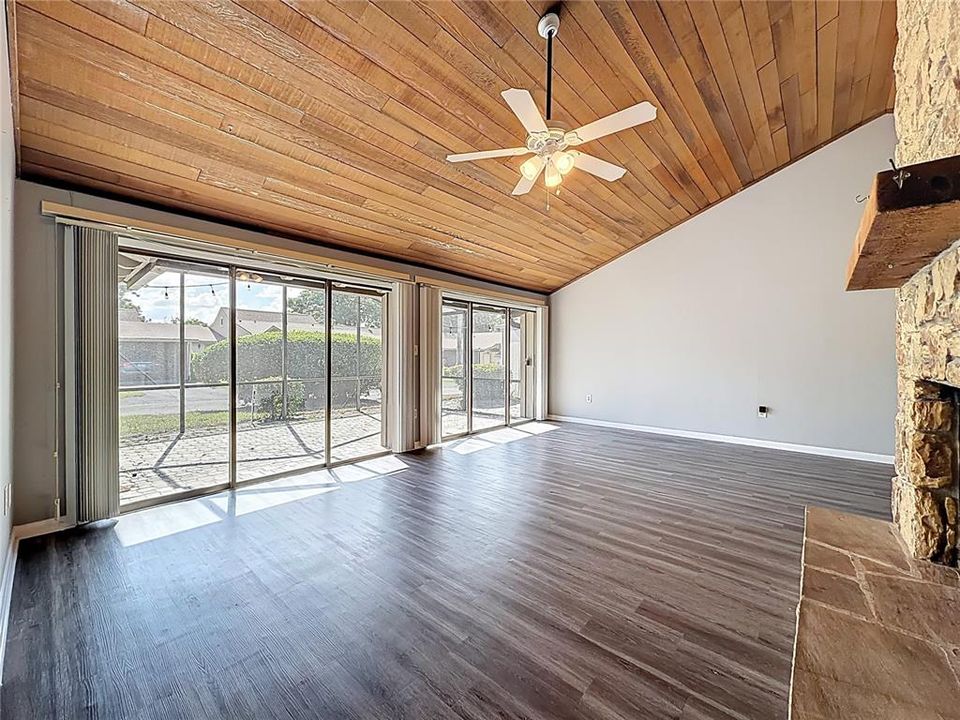 For Sale: $249,000 (3 beds, 2 baths, 1456 Square Feet)