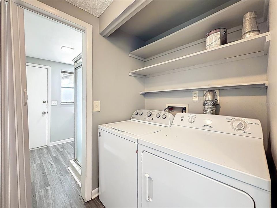 For Sale: $249,000 (3 beds, 2 baths, 1456 Square Feet)