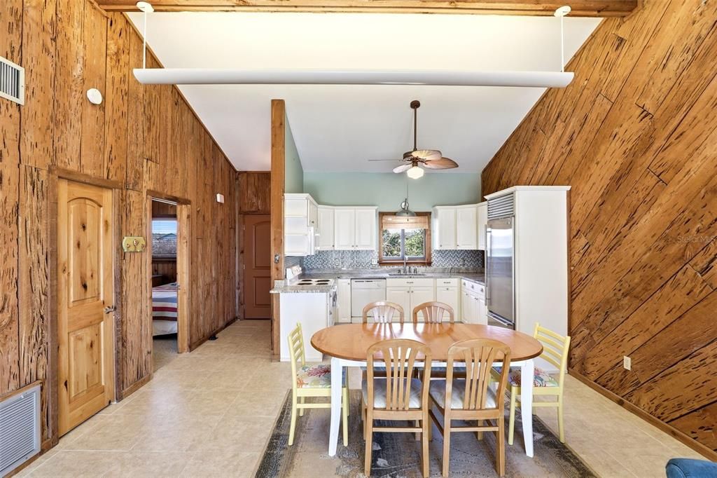 En Venta: $1,100,000 (3 camas, 3 baños, 1666 Pies cuadrados)