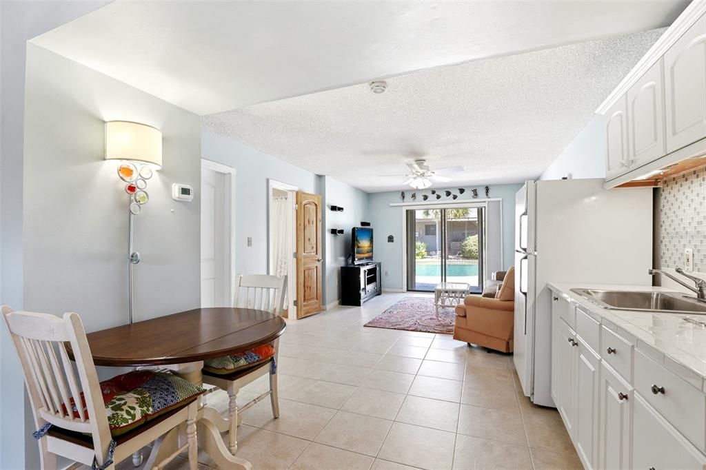 En Venta: $1,100,000 (3 camas, 3 baños, 1666 Pies cuadrados)