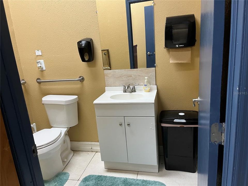 En Venta: $415,000 (0 camas, 0 baños, 1600 Pies cuadrados)