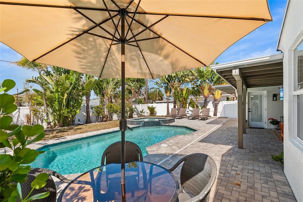 For Sale: $795,000 (3 beds, 2 baths, 1484 Square Feet)