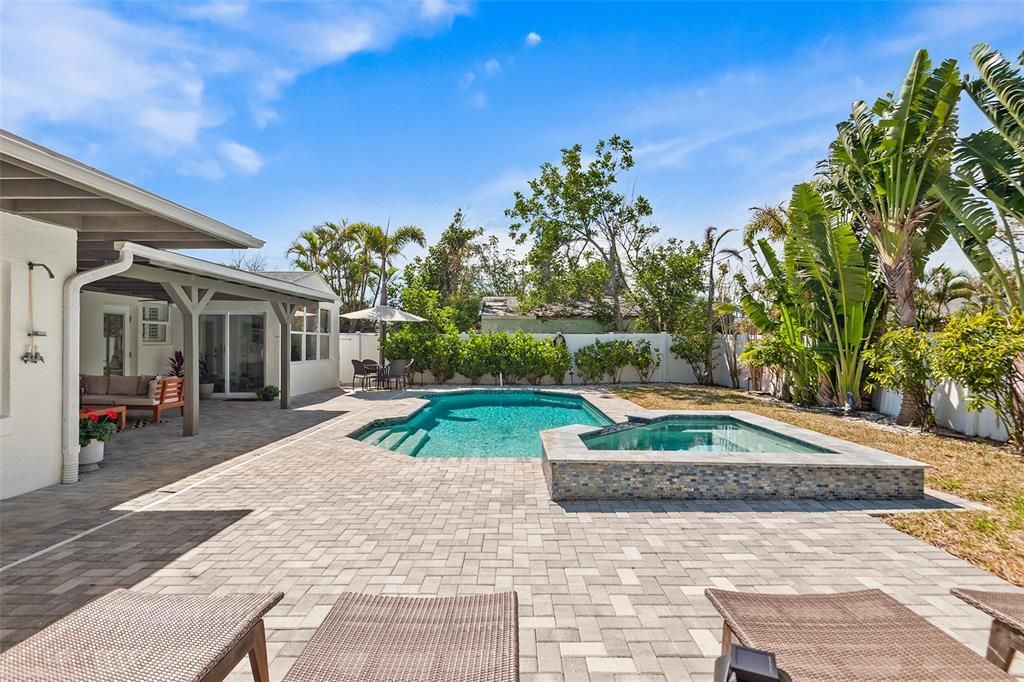 For Sale: $795,000 (3 beds, 2 baths, 1484 Square Feet)